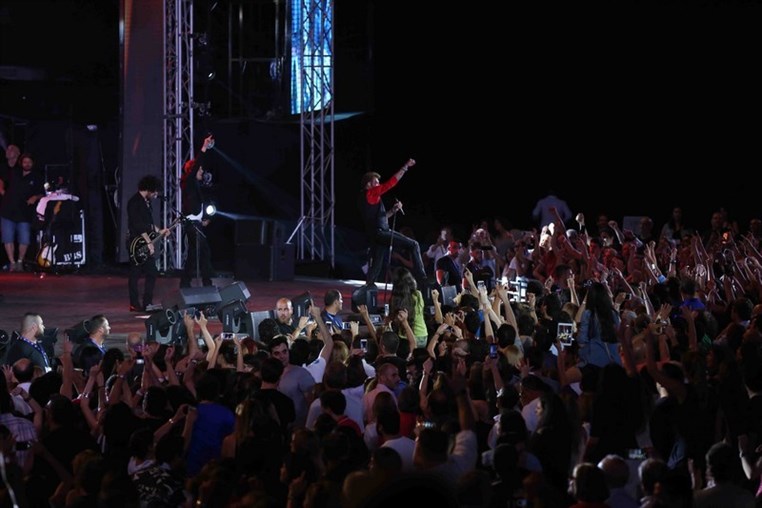 Johnny Hallyday at Jounieh Festival